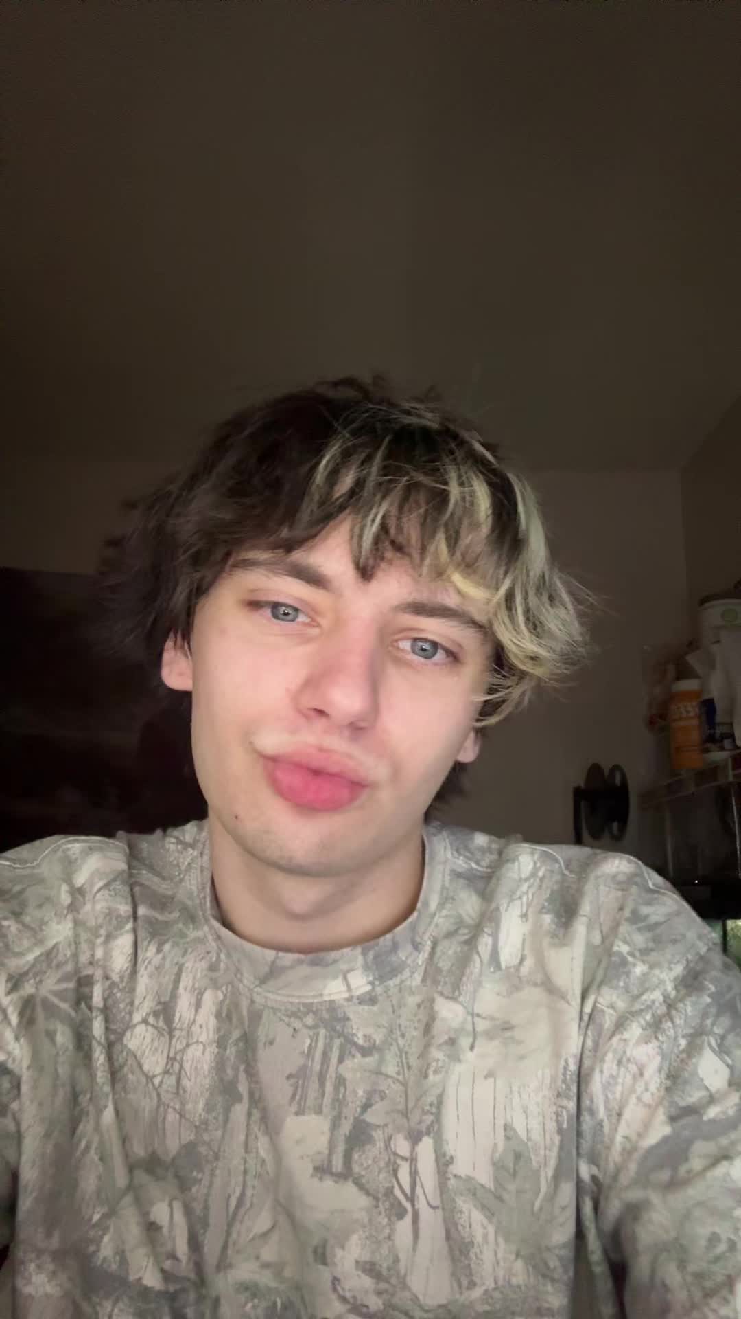 @justlikezaxh