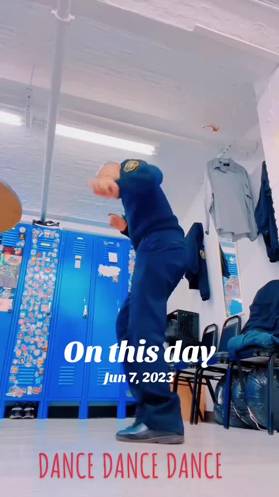 @dancingsecurityguard3