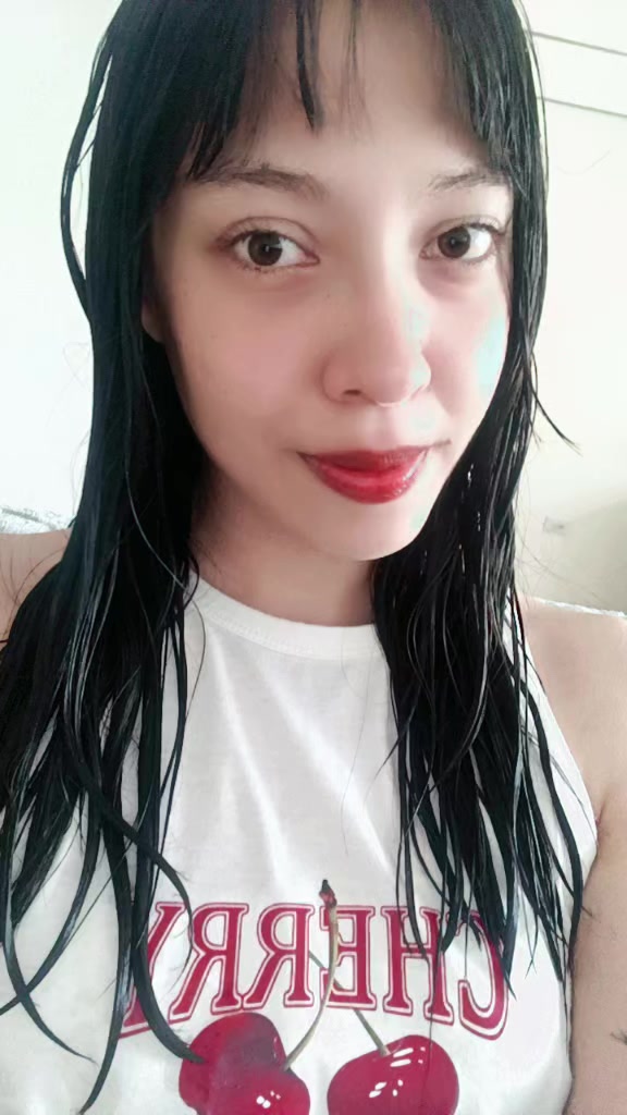 @AdriRainboworld 🌈✨
