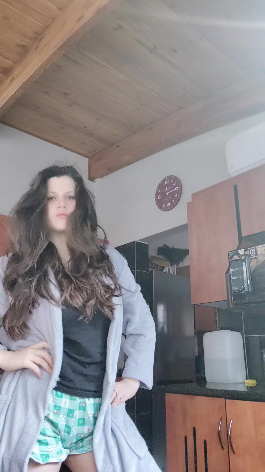 @not_bella