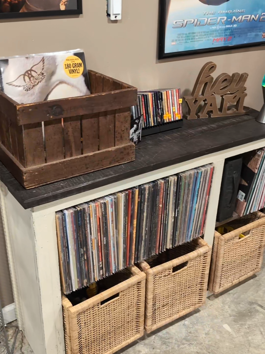 @Vinyl-N-Vibes