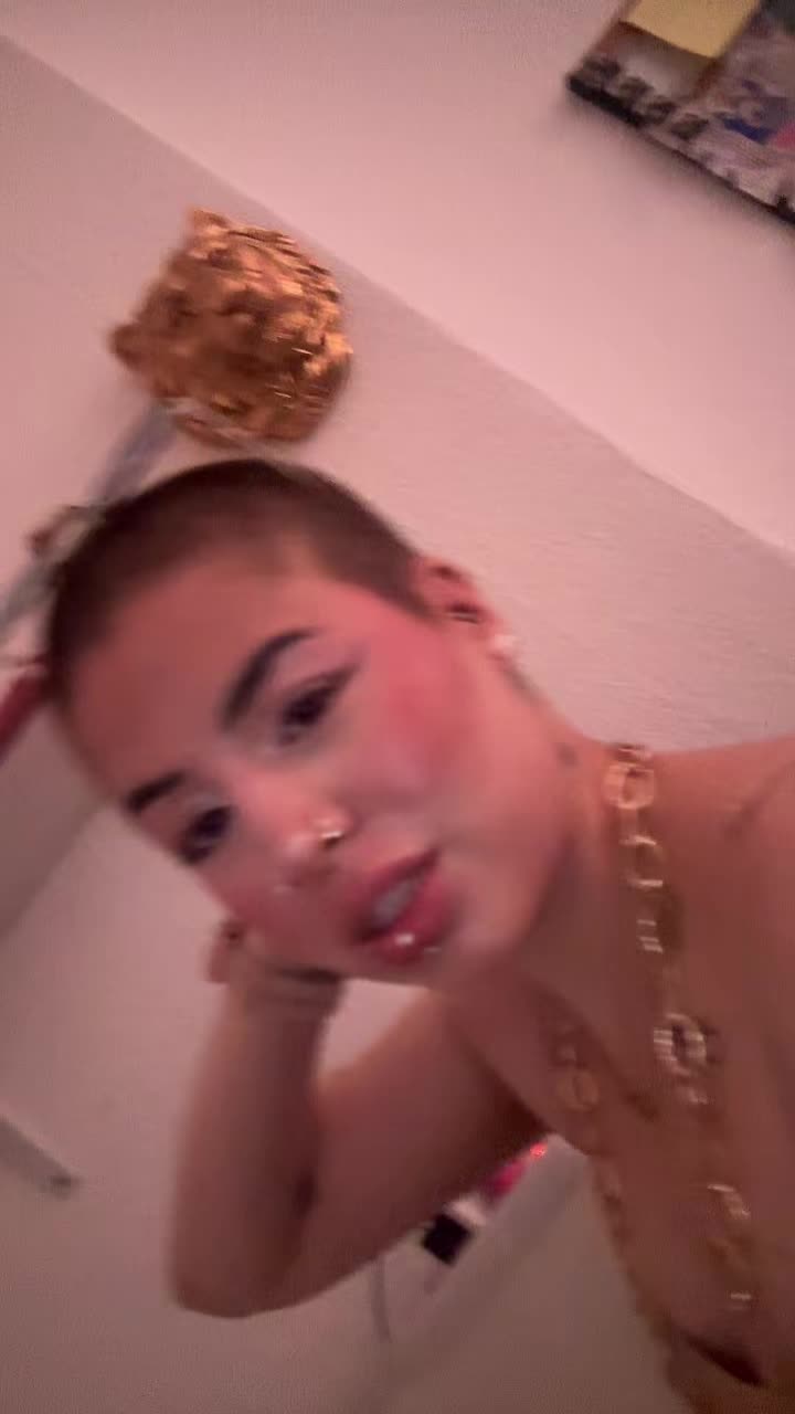 @Lara ✨✨✨