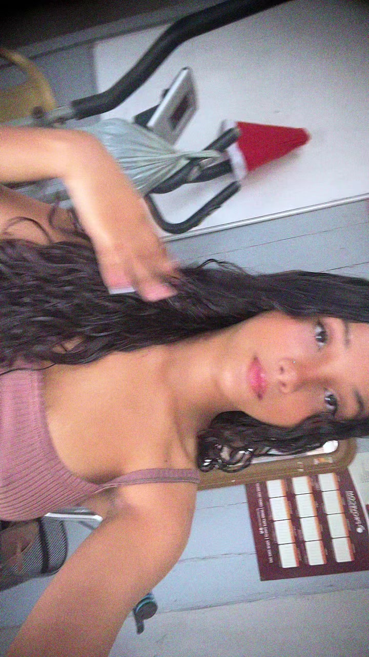@Ayla Brás