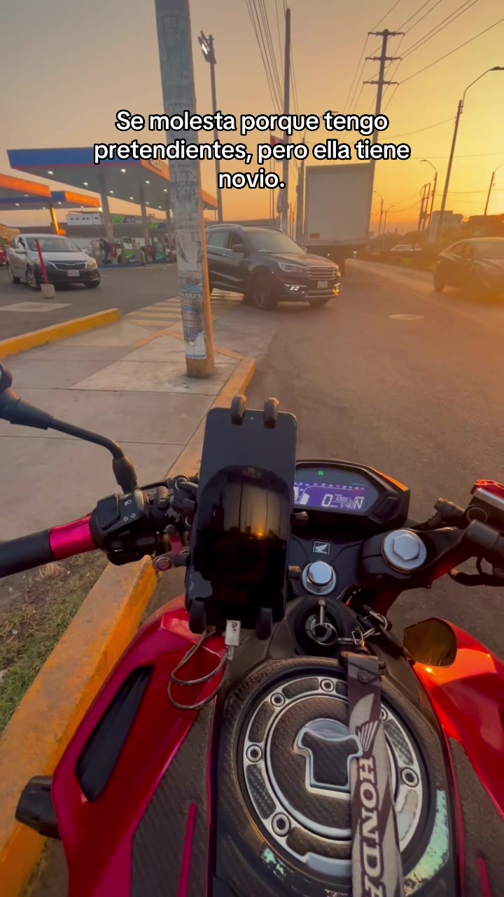 @D A N I E L 🏍️