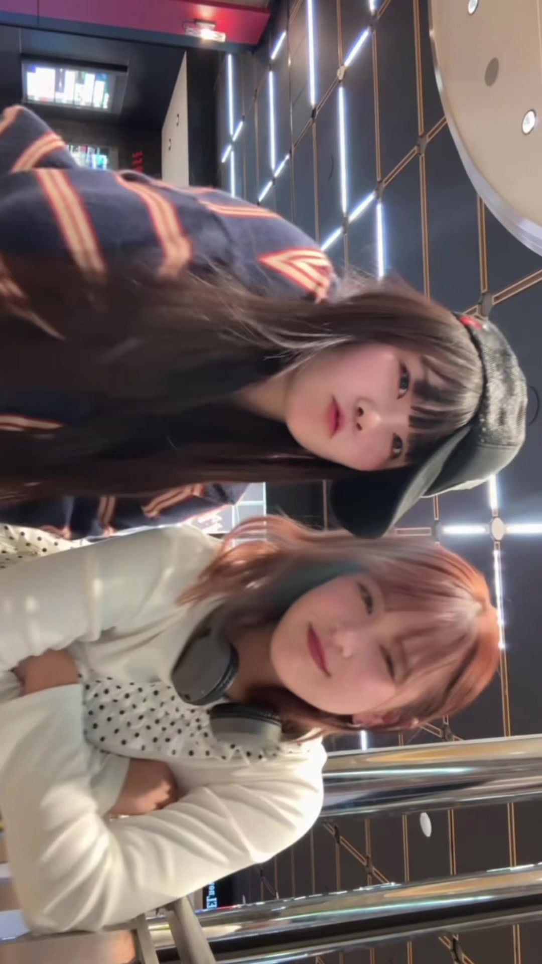 @ユ