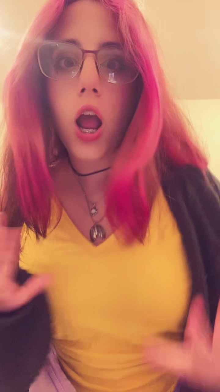 @queen_bzecos