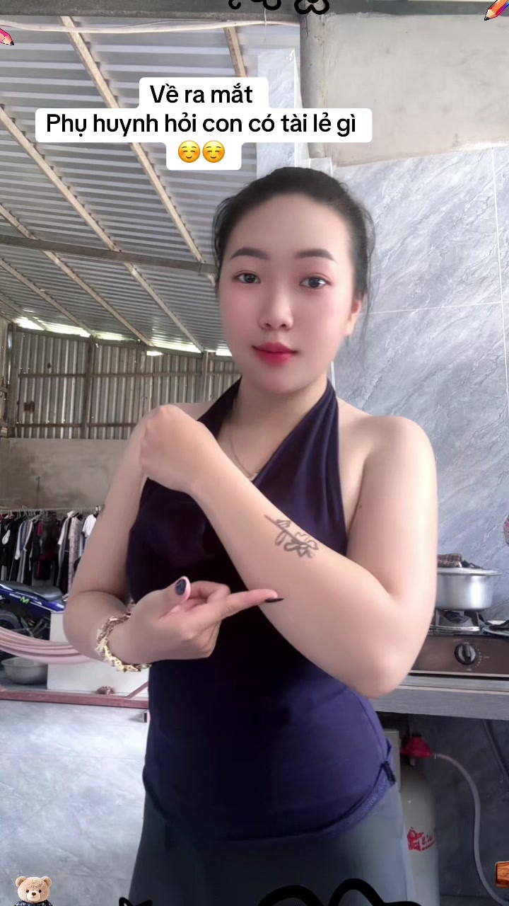 @Bé bán cơm gà 🍗