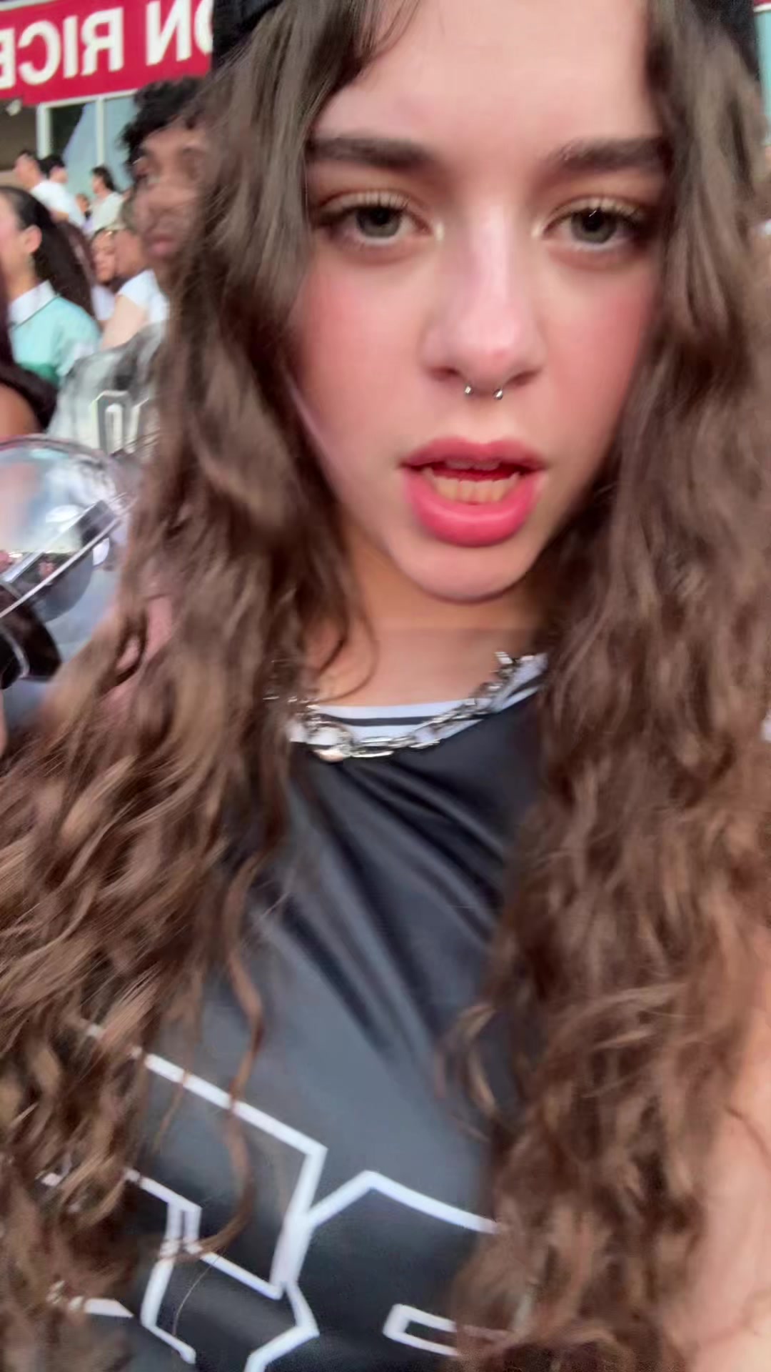 @loraine