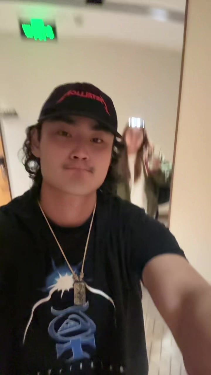 @æ8