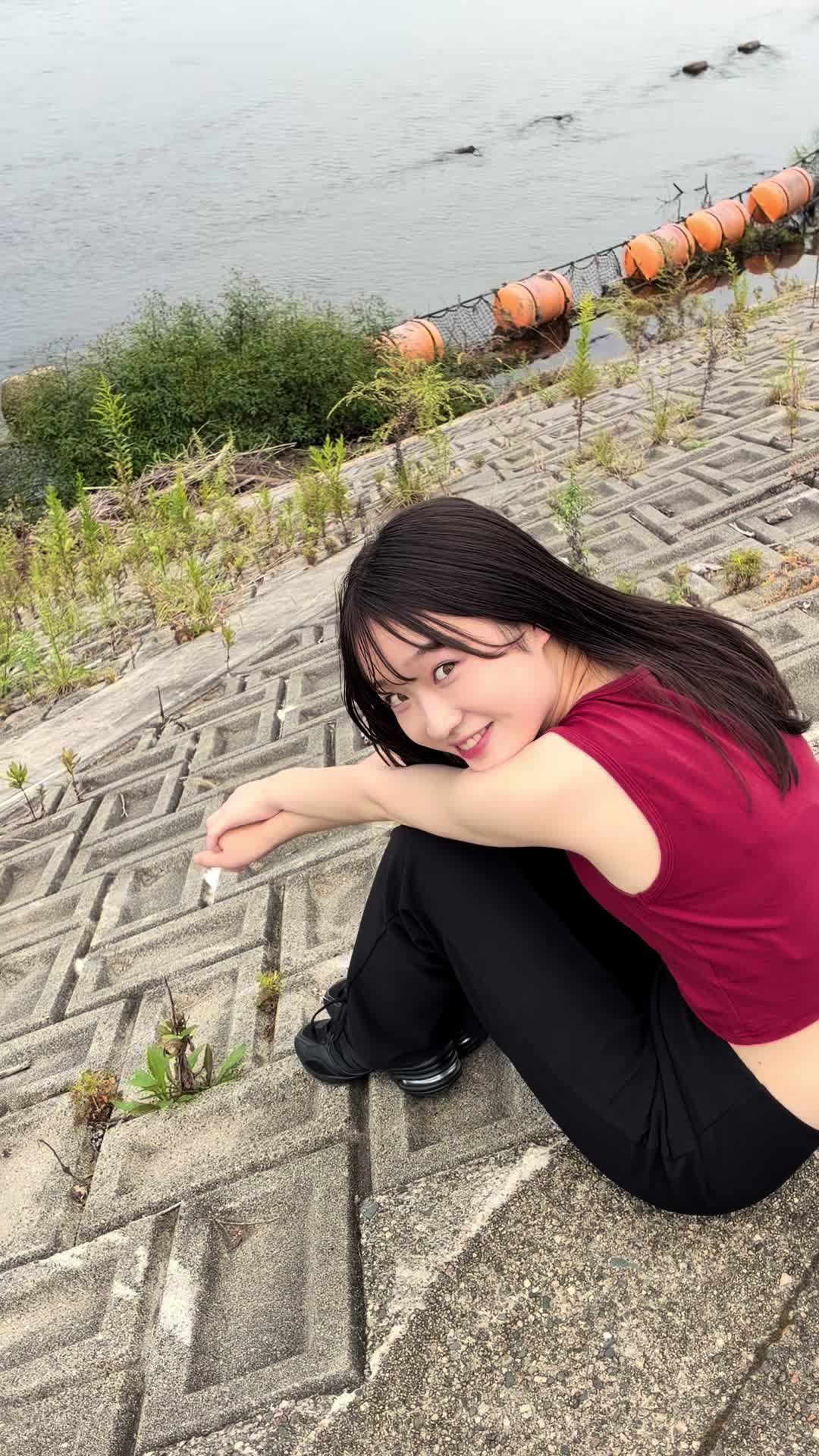 @しの