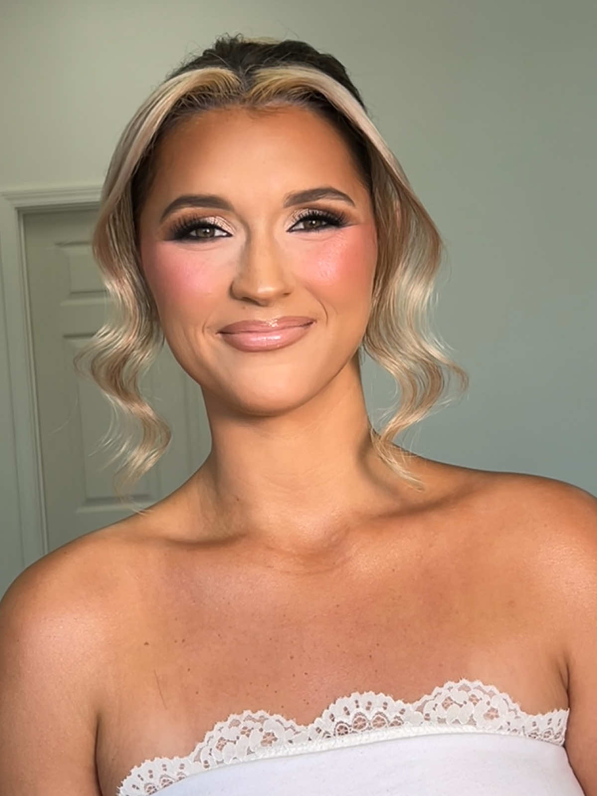 @Amberlyn Holifield|Travel HMUA