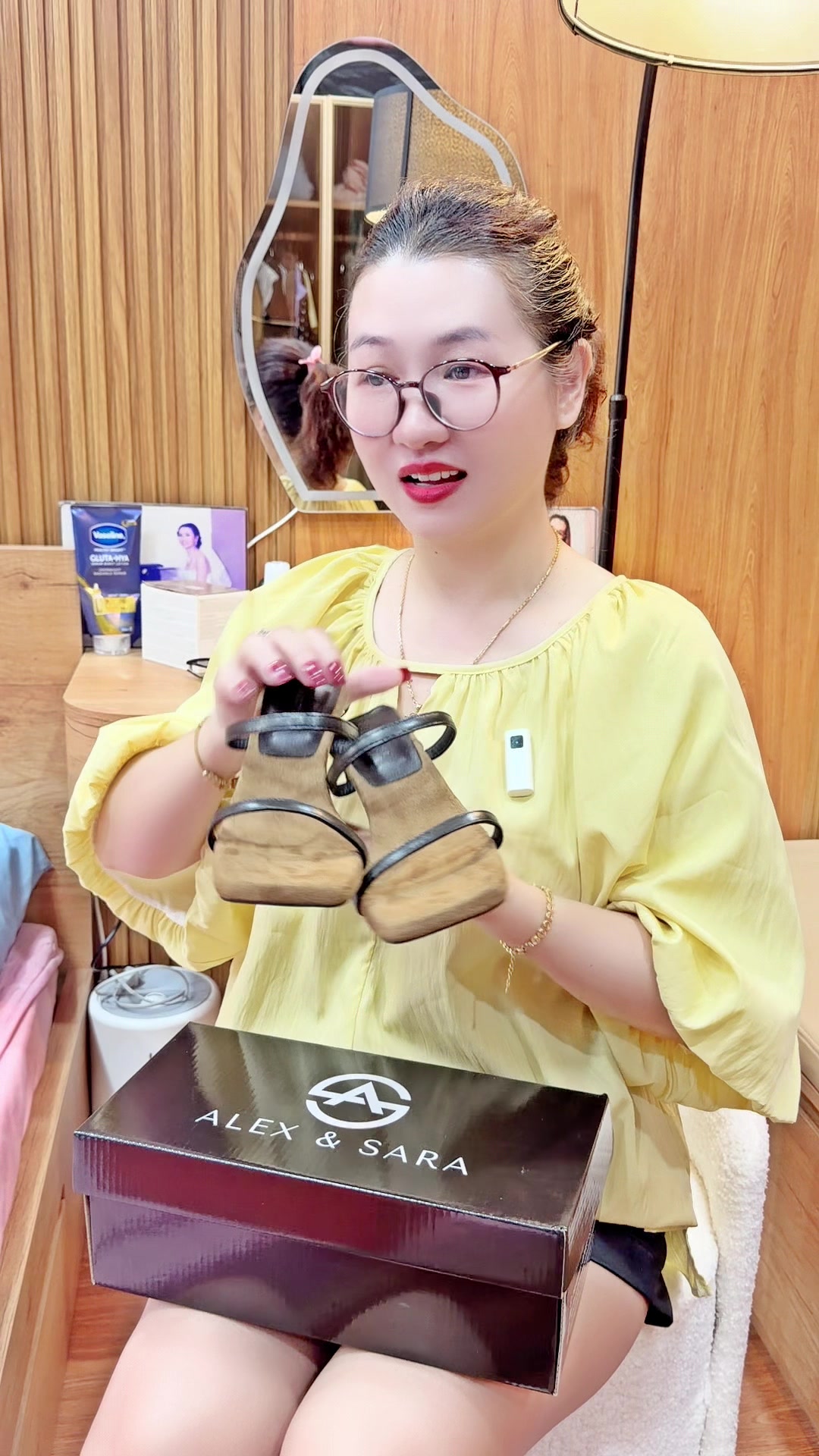 @Ổ Của Lộc1376
