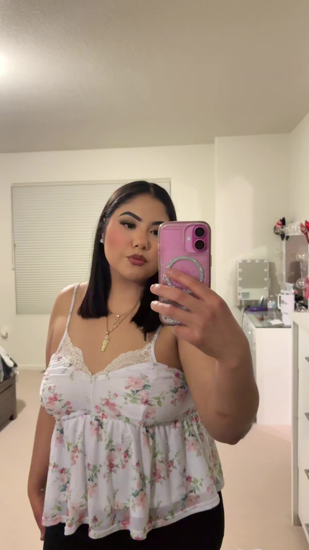 @MAYRA🦋🖤