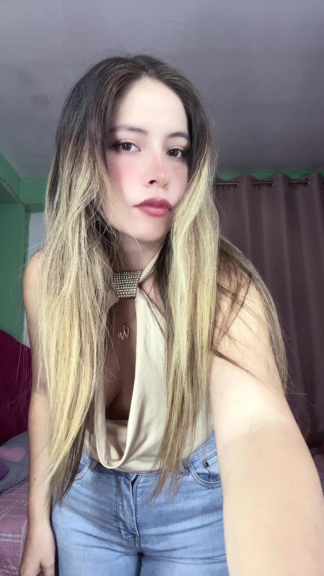 @🐰