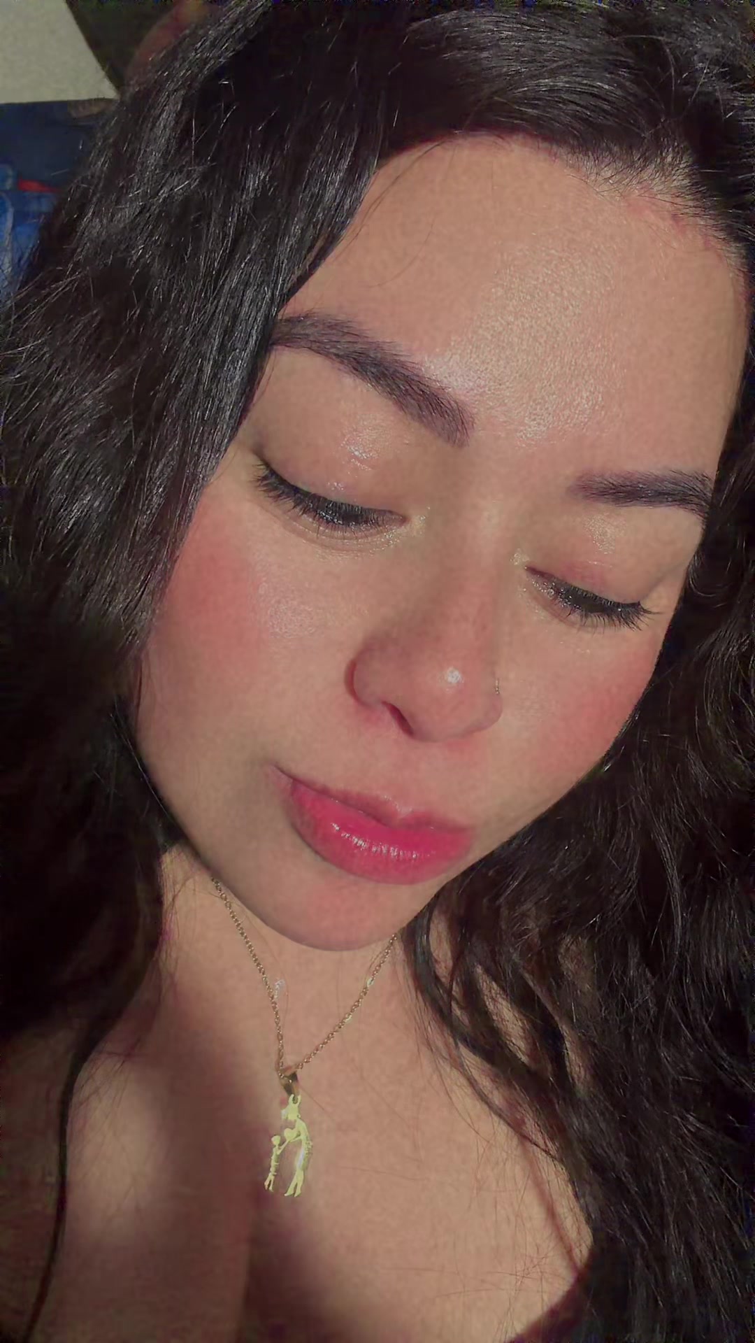 @Flor 🍒🥀🐷🧟♀️