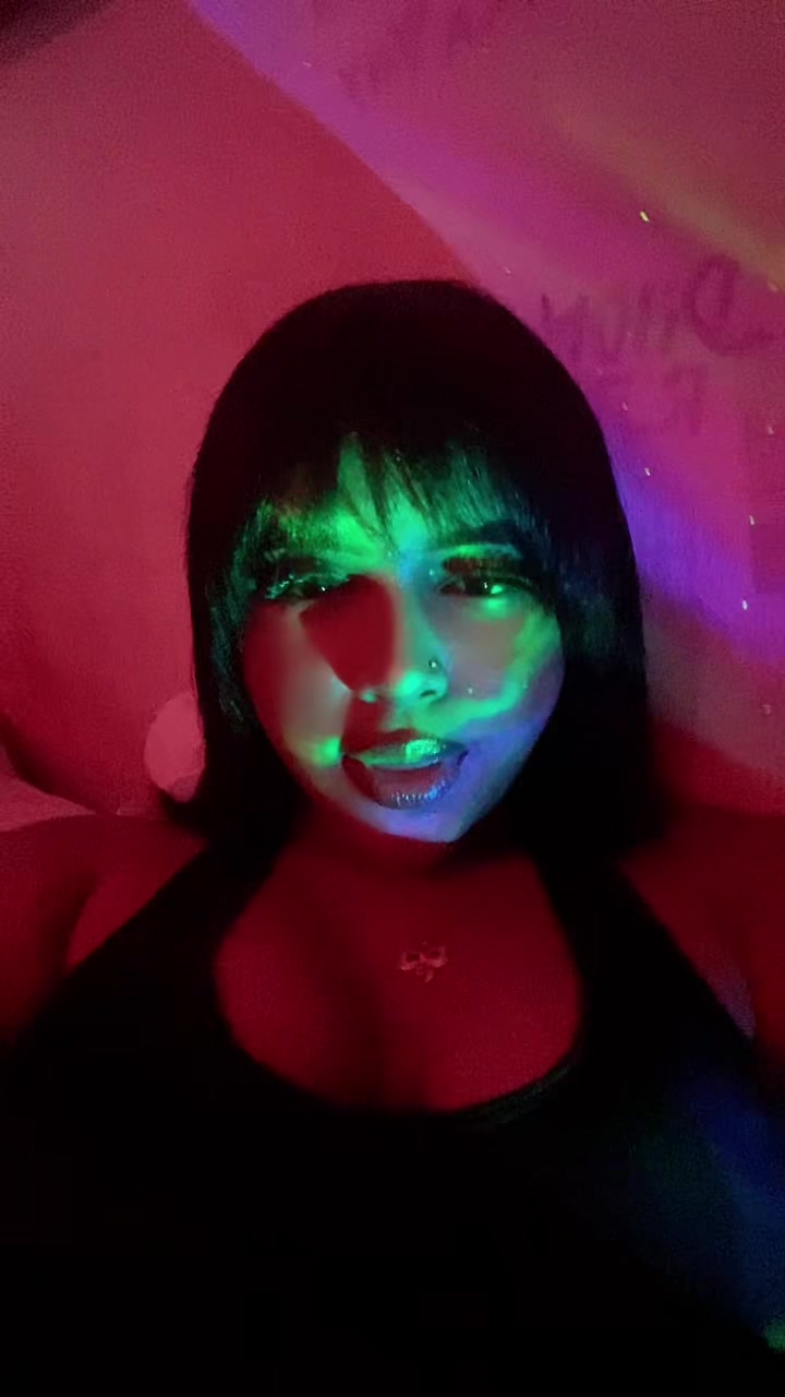 @la nay 🧛&zwj;♀️