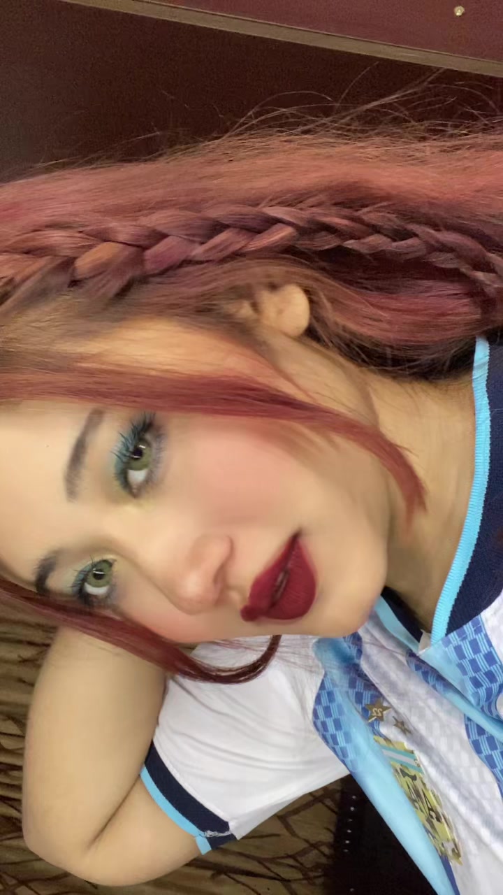 @🍷