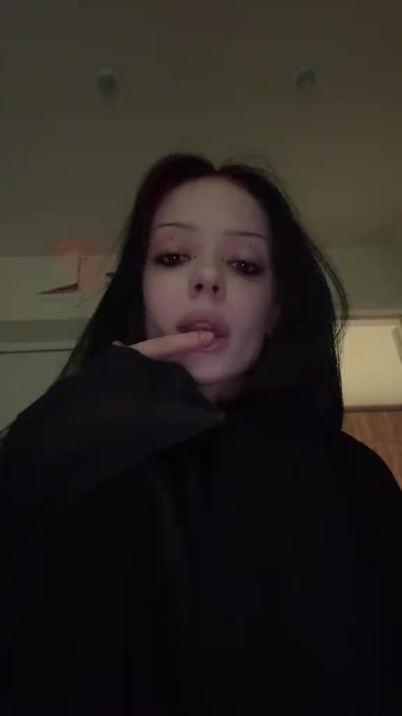 @goth_girl
