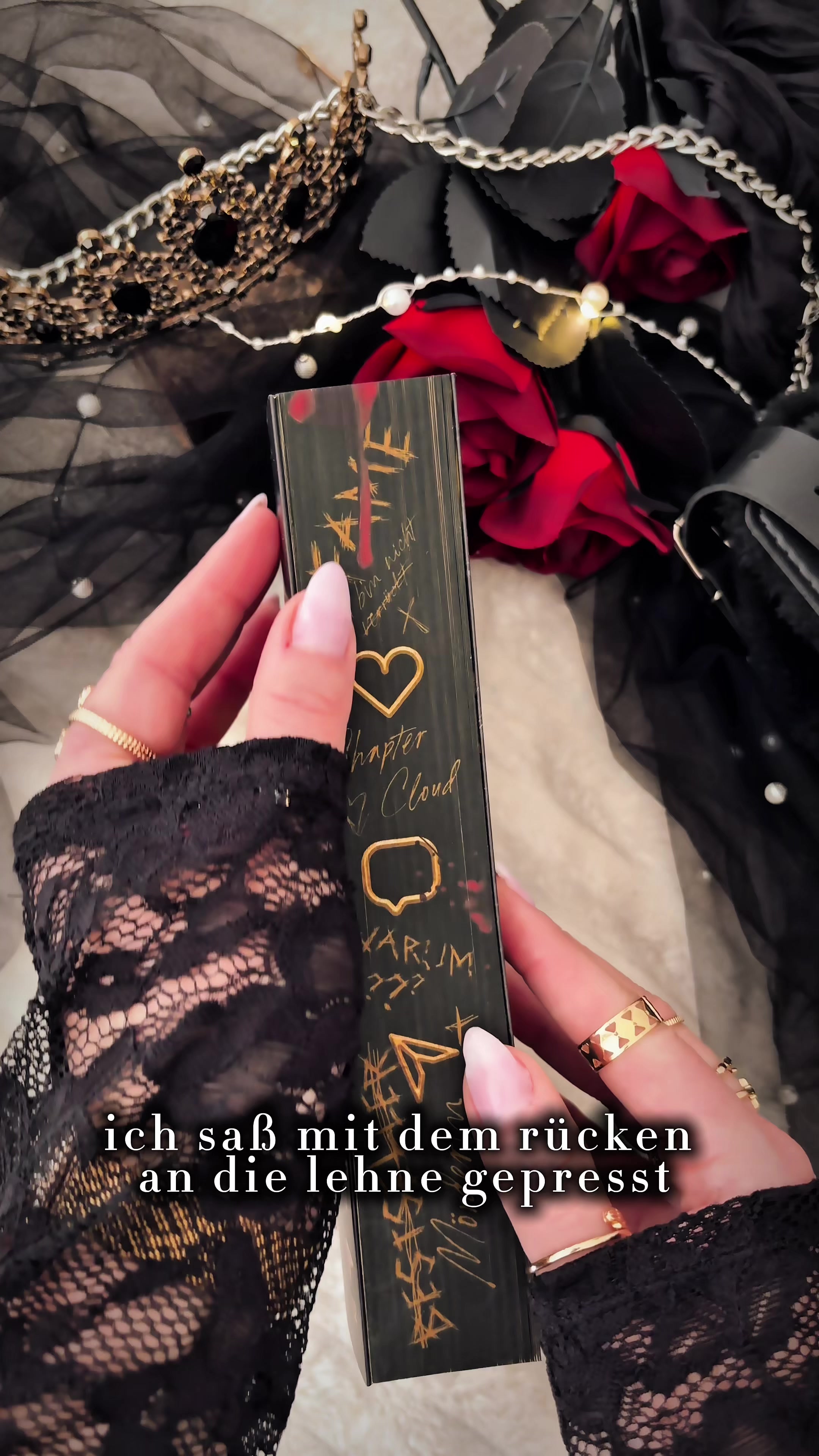@June 🖤 reading sins & secrets