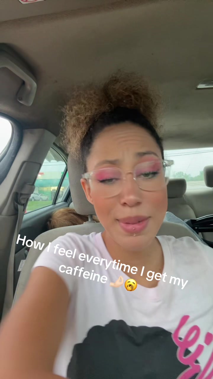 @hollimariee24