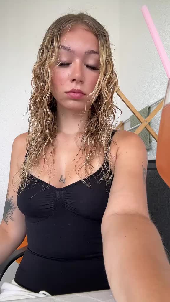 @wzzlilli_