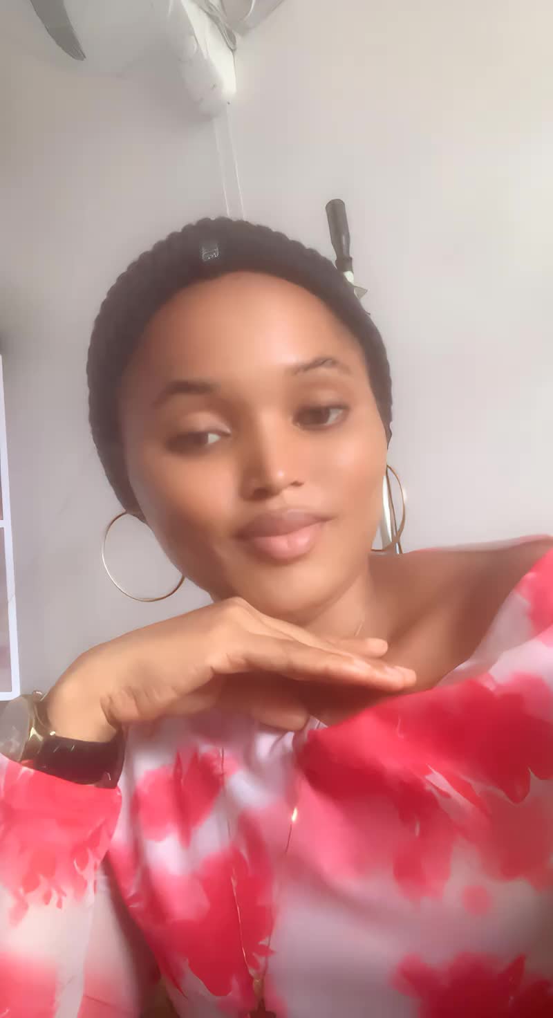 @Monique fashionCo📌