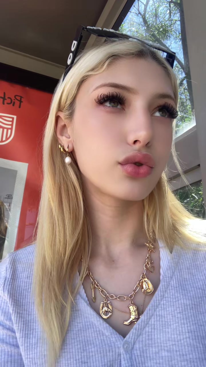 @Blondie ♡