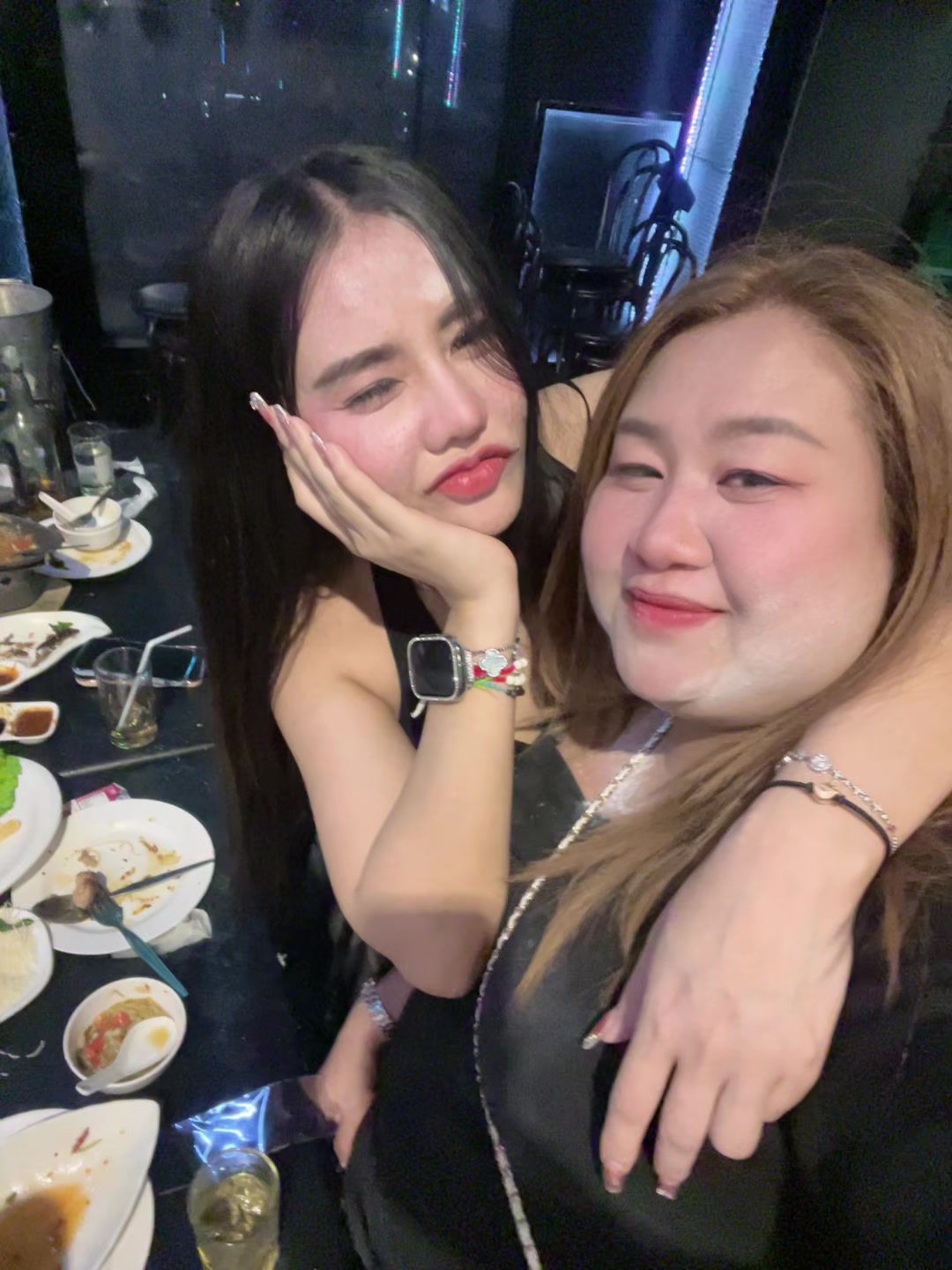 @นินิว