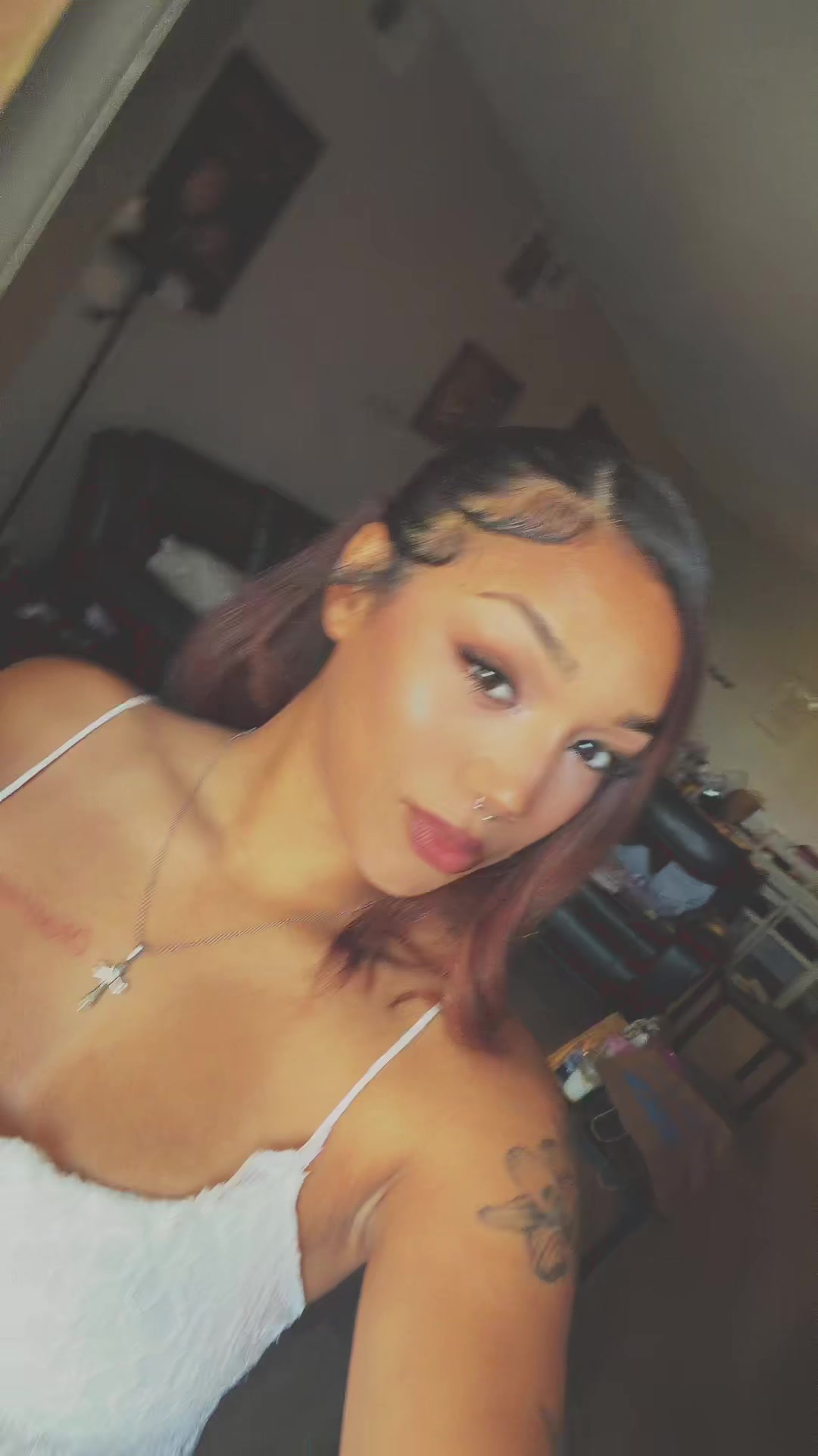 @￴￴