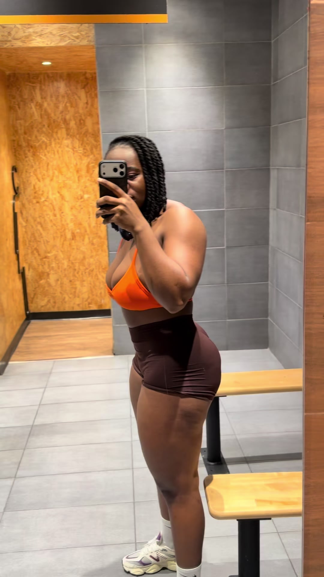 @CharleeserdjooB