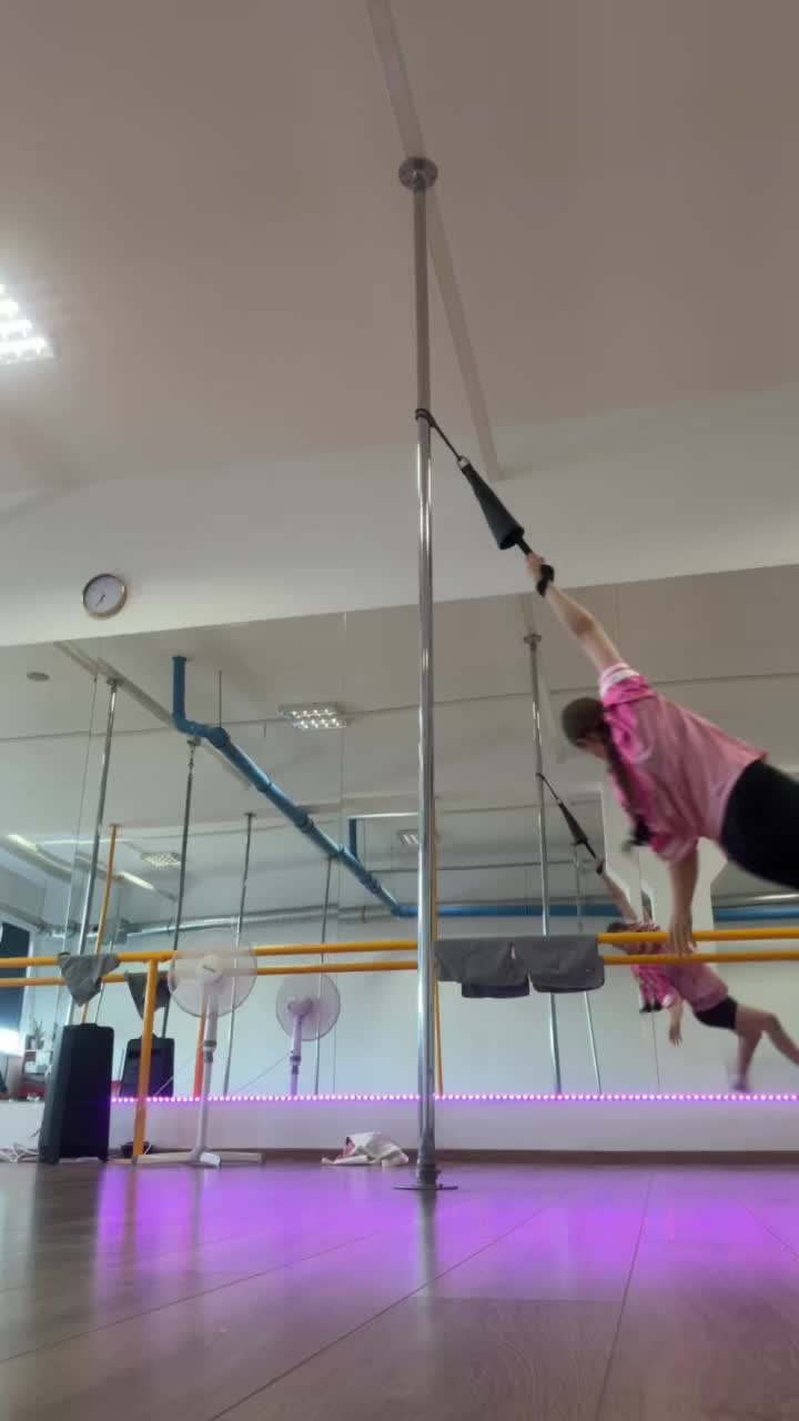 @_pole_flow_dance_pola_