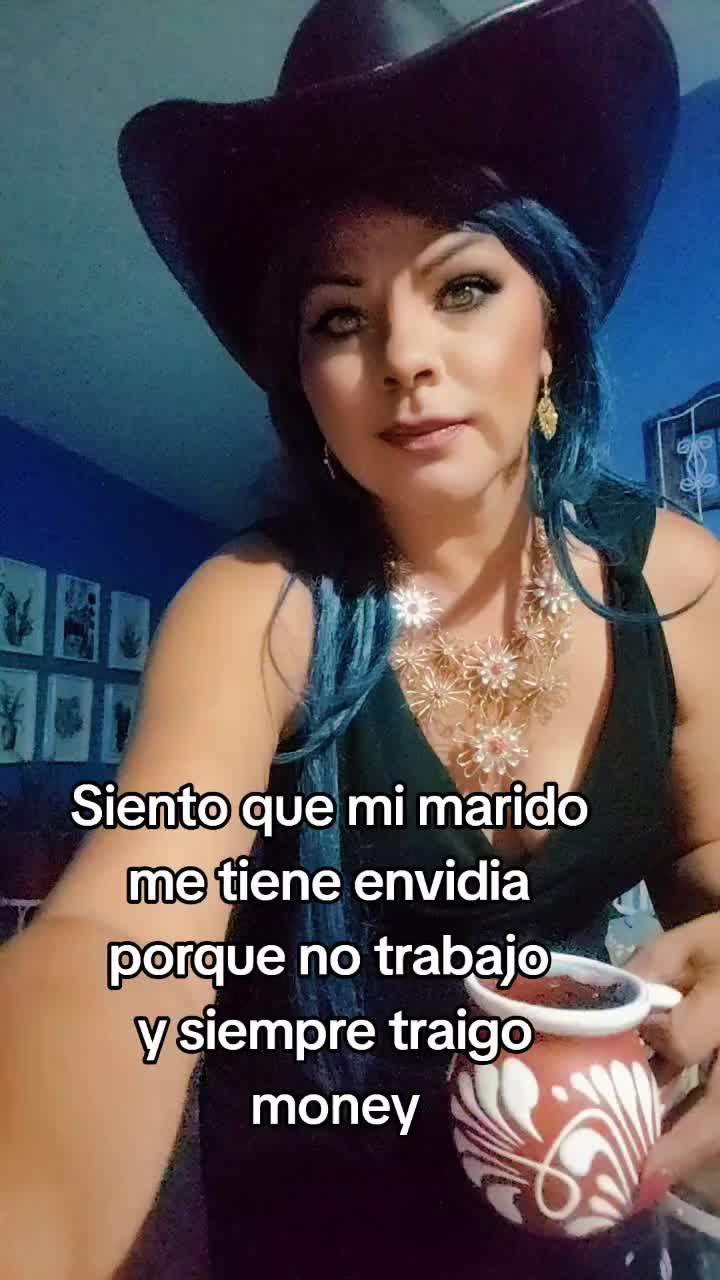 @Alexandra Santillan