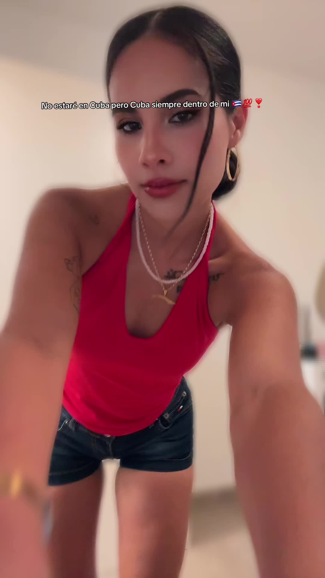 @Arianna Alvarez🇨🇺
