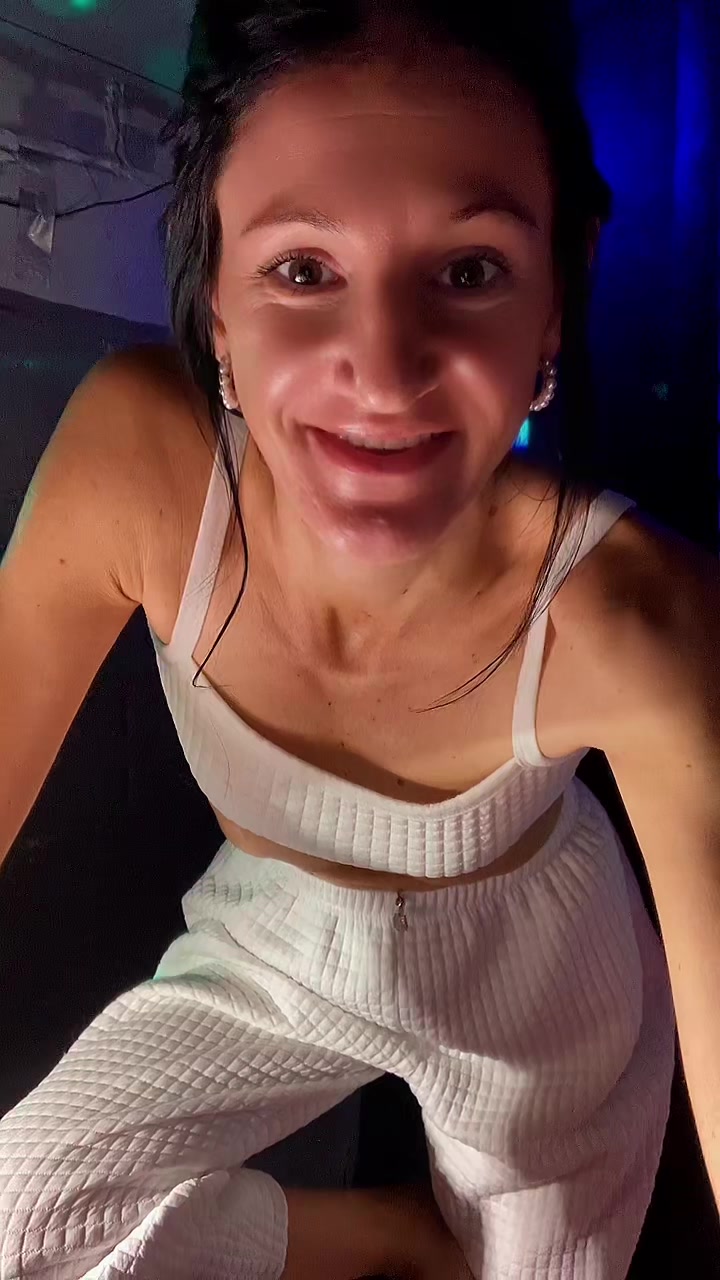 @🤍🩷KatieANN♒️🐈