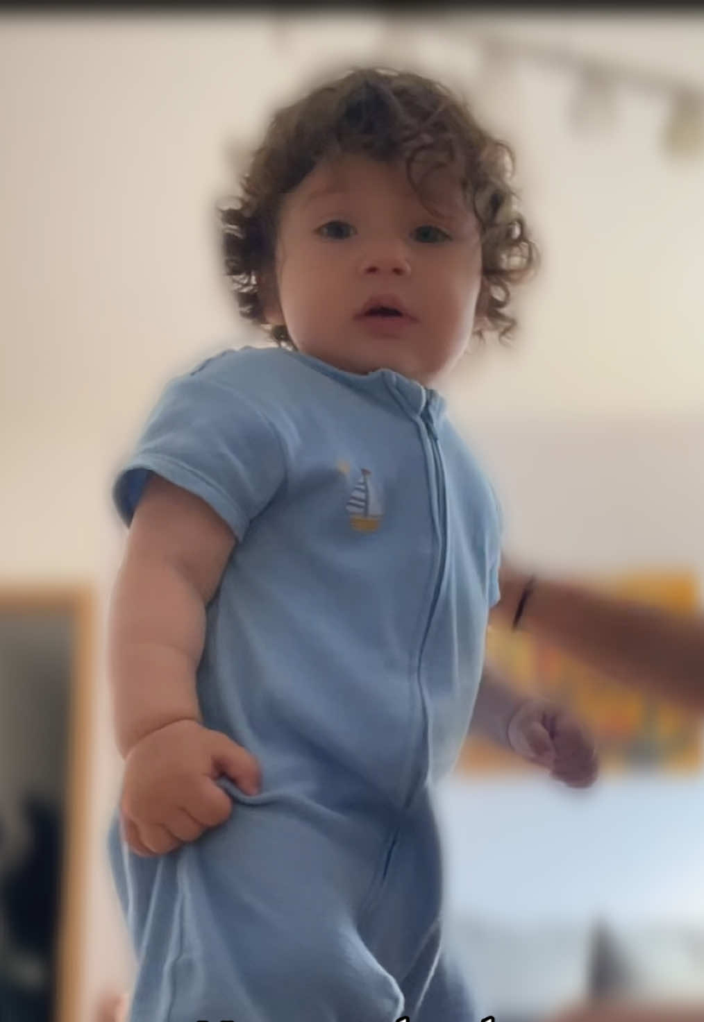 @𝓐𝓷𝓭𝓻𝓮𝓮𝓪 𝓗𝓪̂𝓷𝓬𝓾