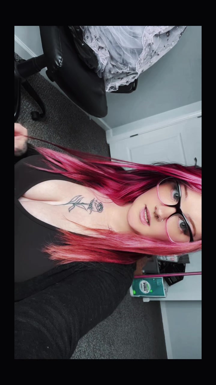 @✨NIKKI LYNN✨