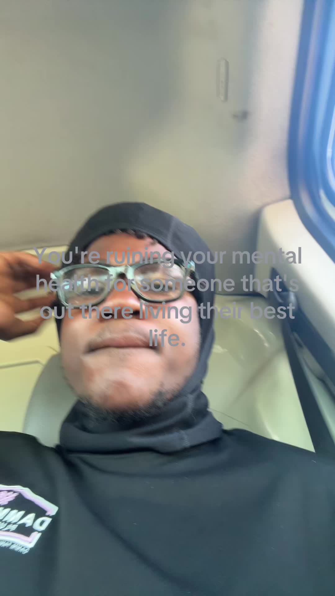 @😶