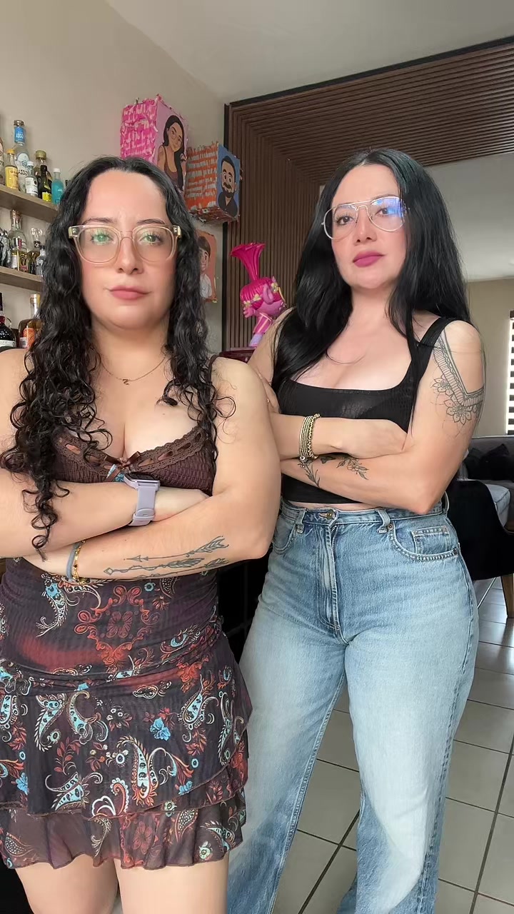 @Las Hermanas Bre y Sam
