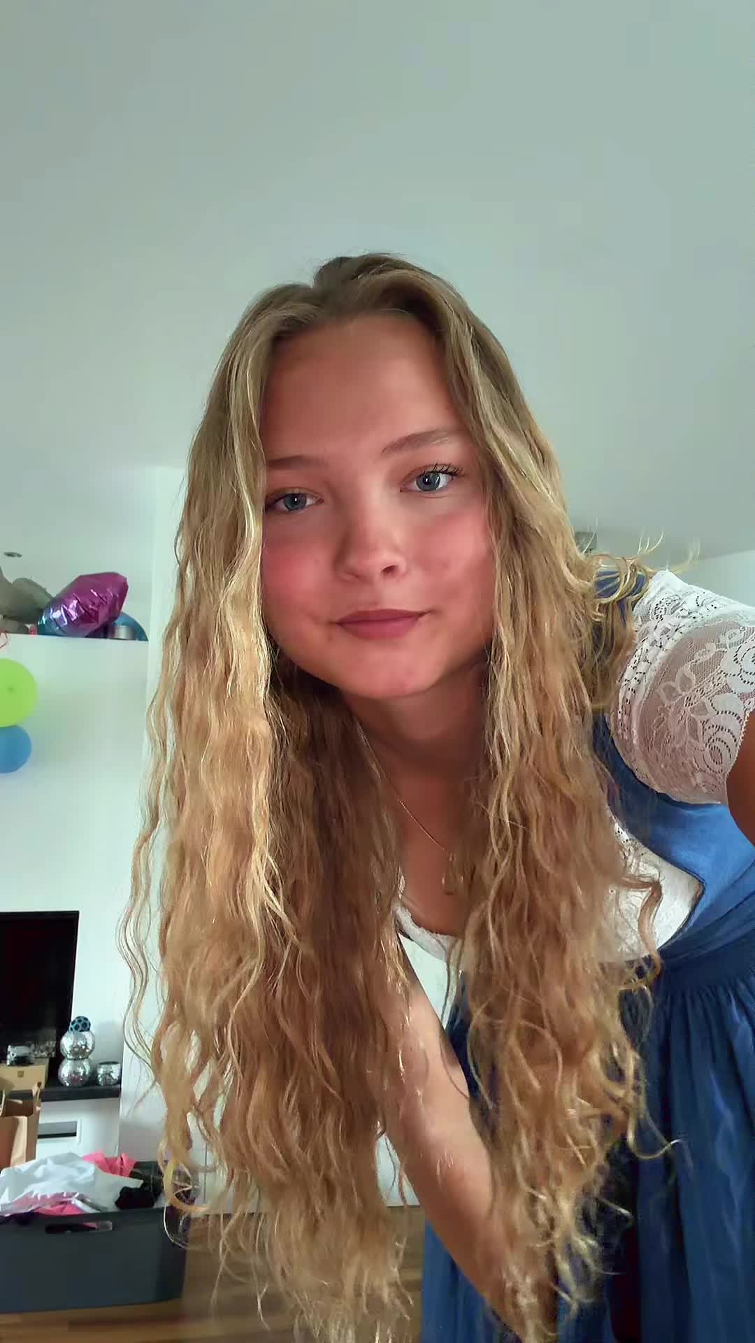 @Anna_bolay