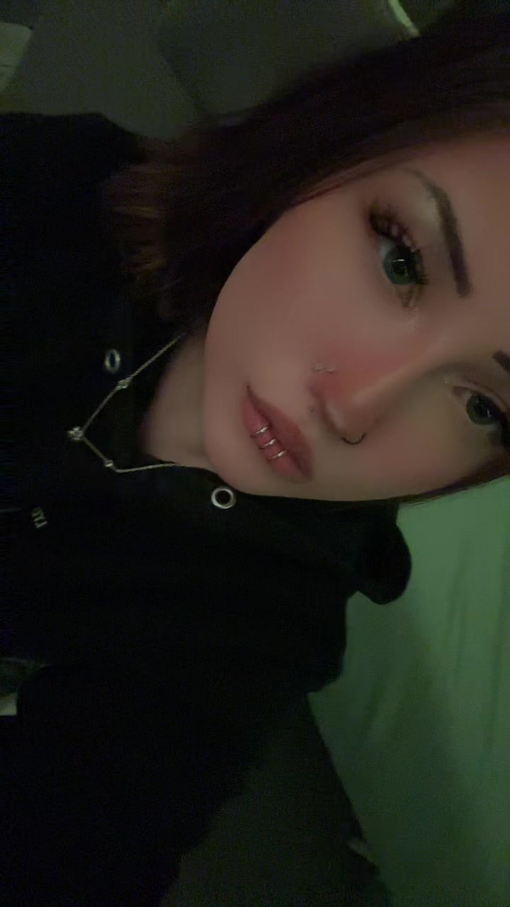 @𝔏𝔢𝔞𝔥🥀