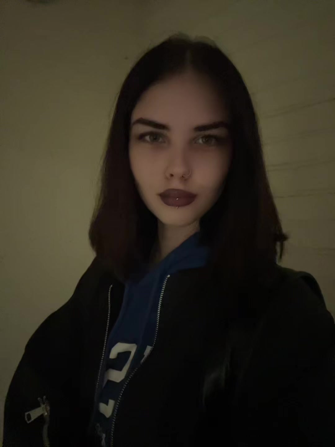 @алисия