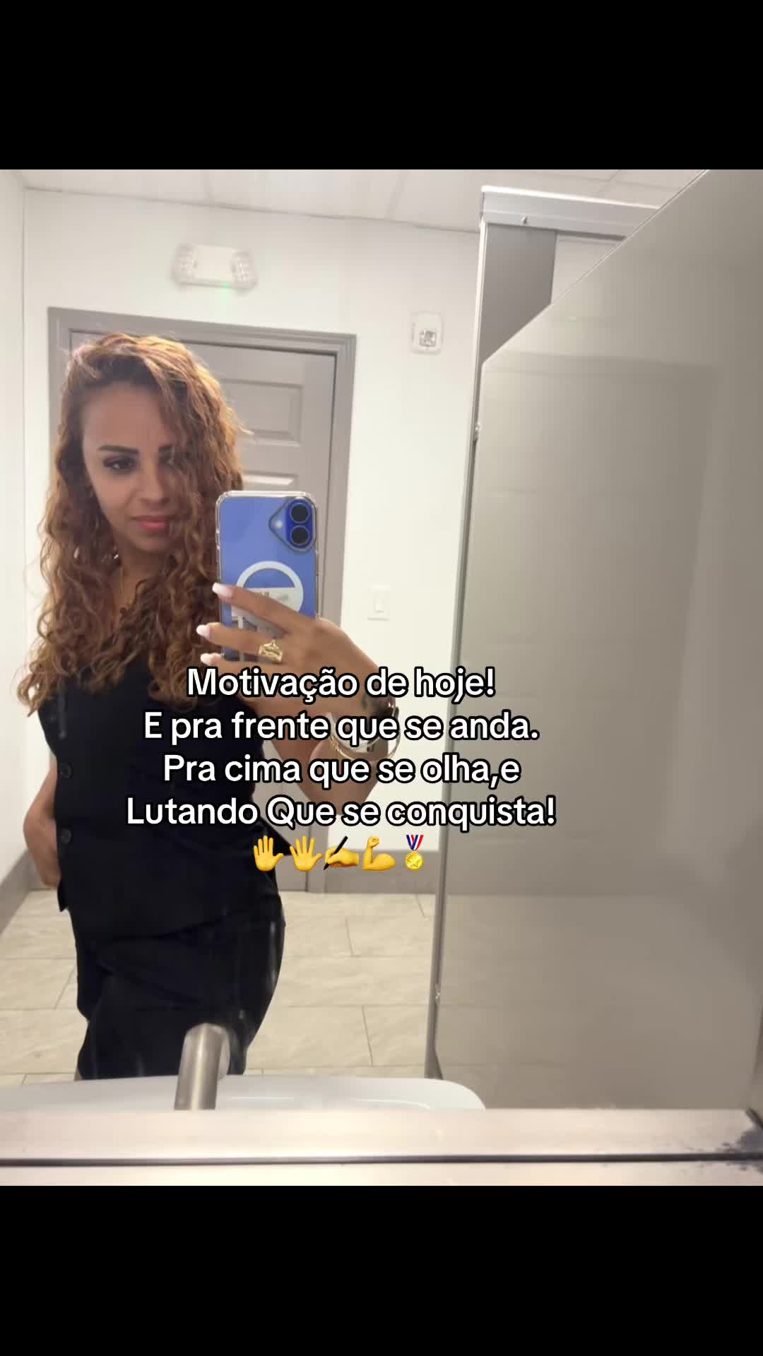 @Andressa 😉😚