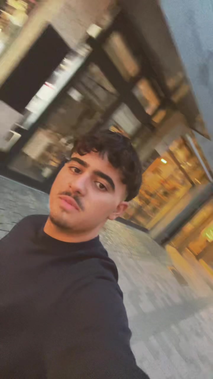 @Ali🏄&zwj;♂️