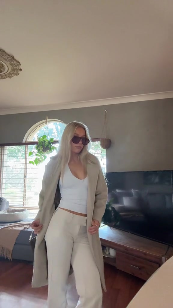 @mikaylahantony