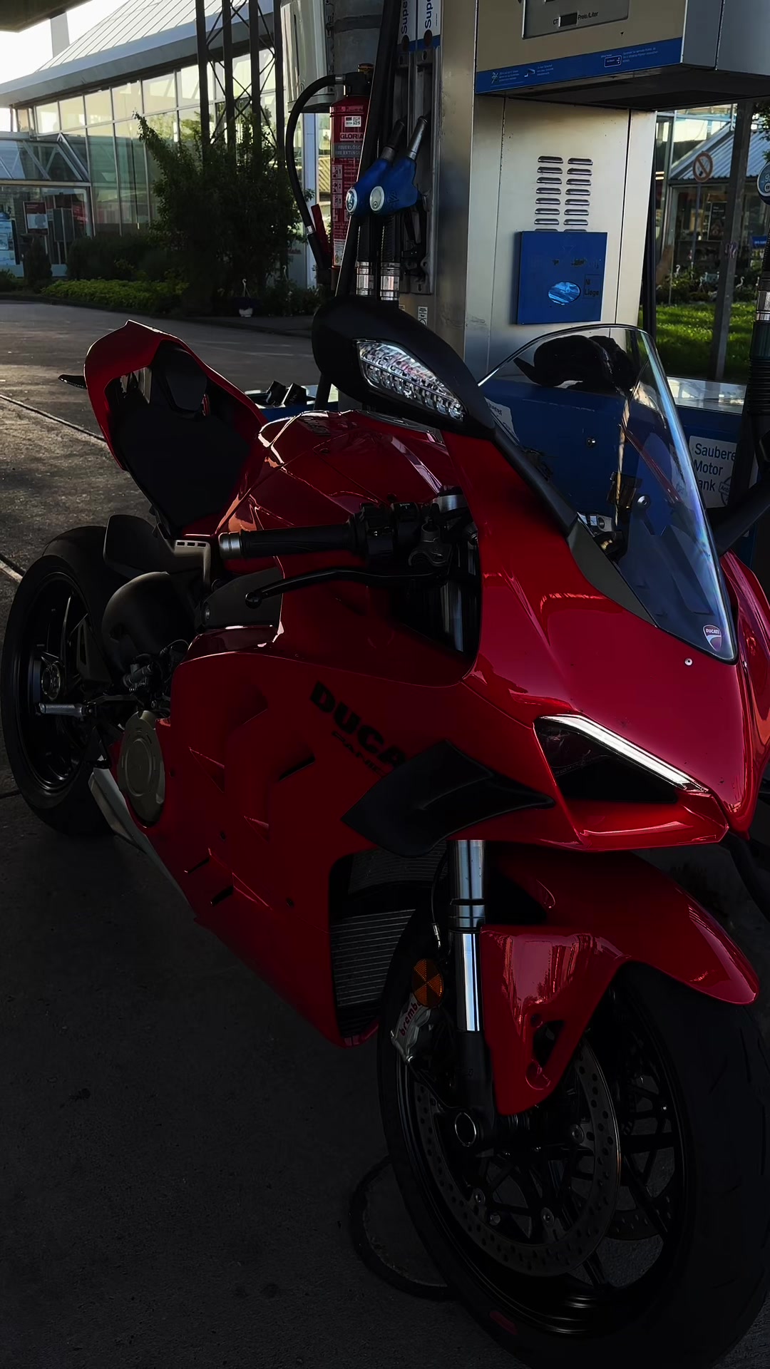 @v4speed