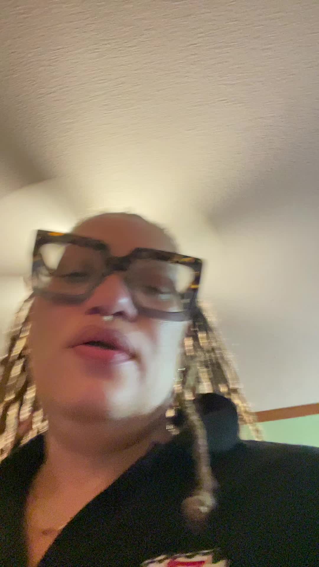 @Lisa FineasWine W