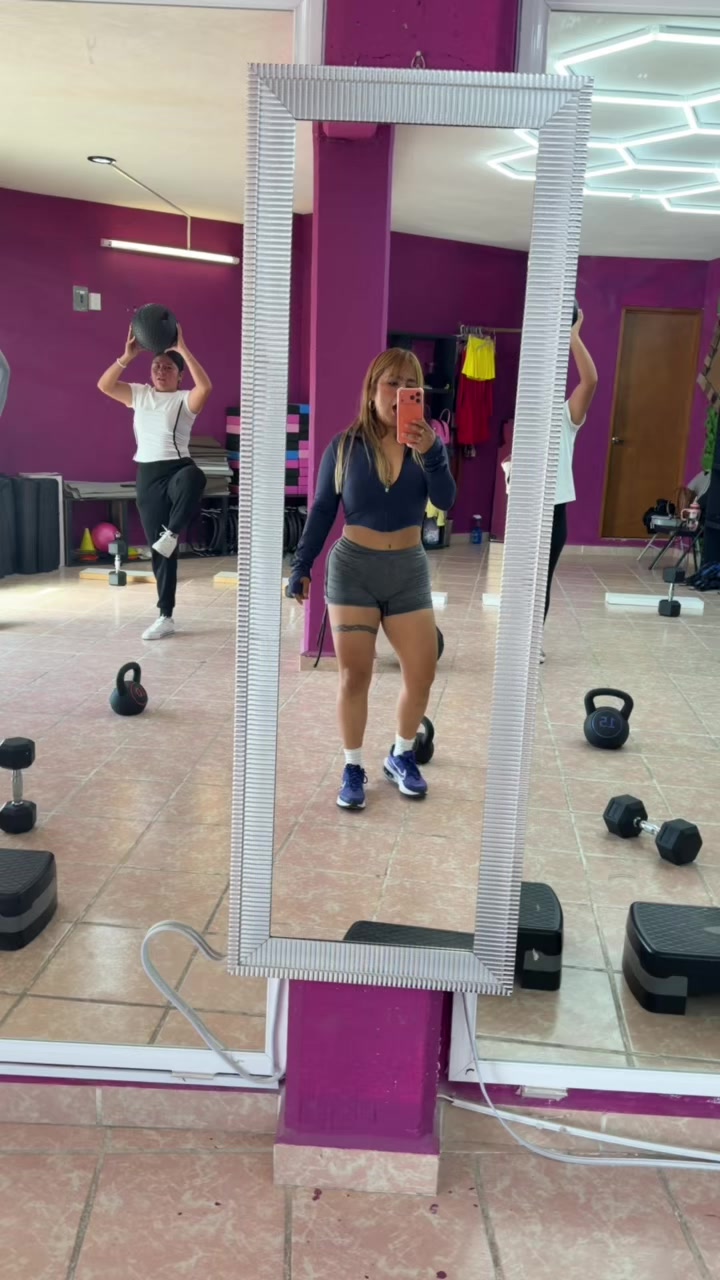 @JessyBello