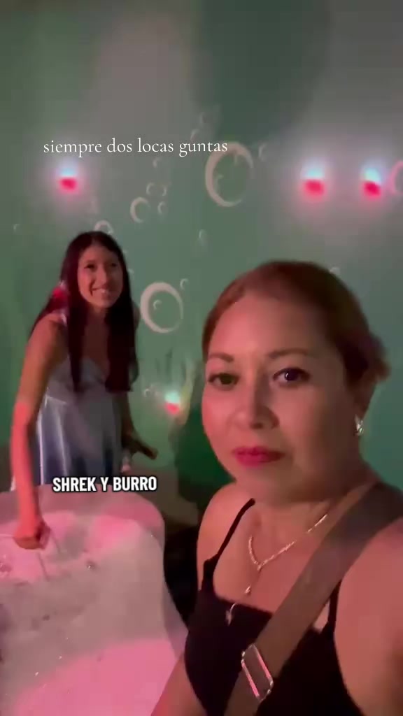 @Verónica León