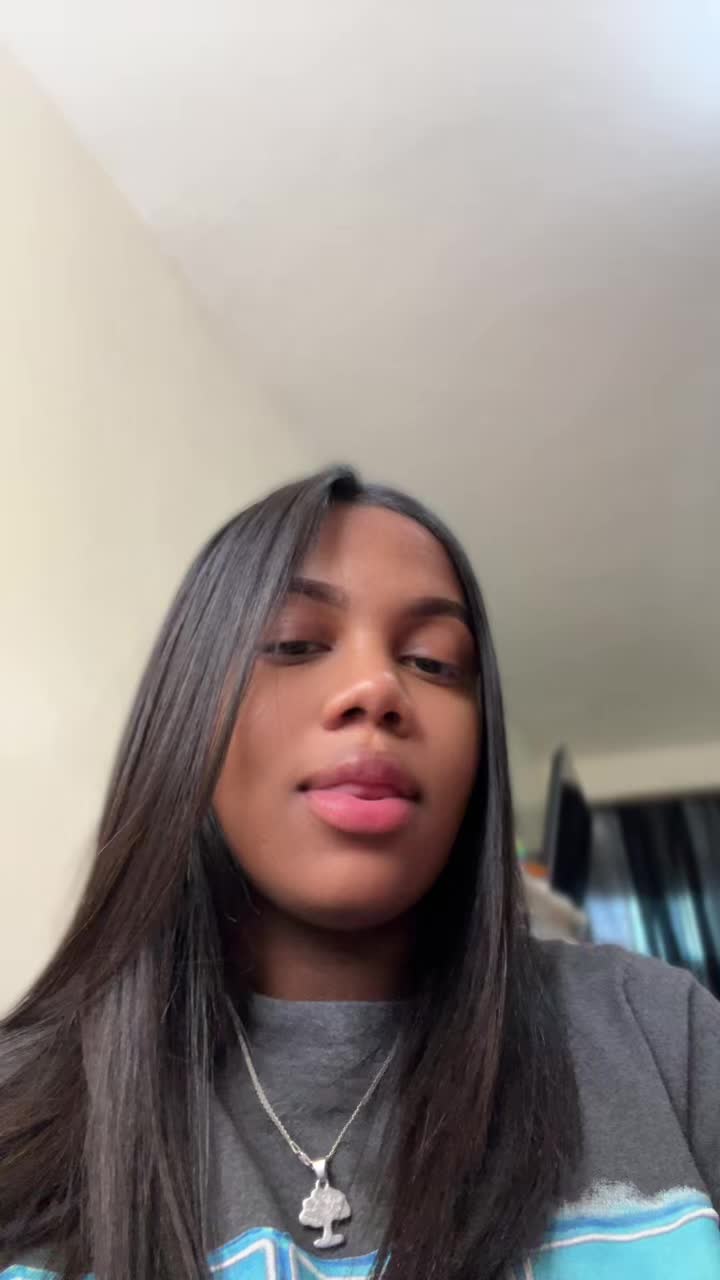 @Eliii💗