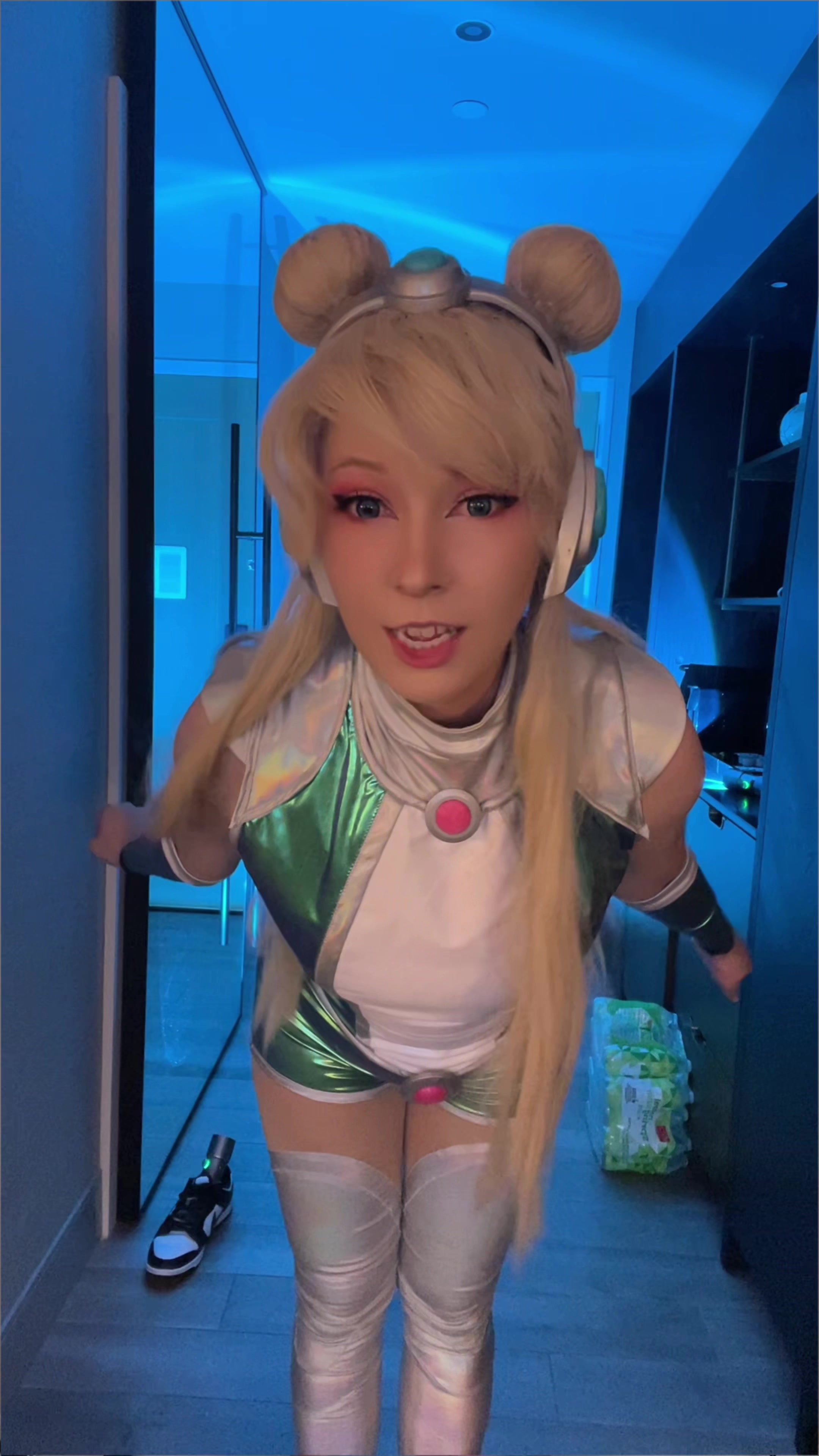 @๐๐ป๐ฒ๐ฎ๐ต ๐๐ต๐ช๐ฌ๐ด